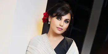 Makan Malam Bareng Pangeran Charles, Rani Mukherjee Tampil Cetar