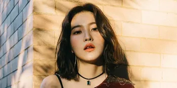 Makan Malam Berlatar Belakang Menara Eiffel, Yeri Red Velvet: Indah Sekali!