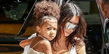 Makan Siang Bareng Kim, North West Pakai Tas Berharga 26 Juta!