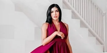 Makin Berani, Millen Cyrus Pose Tutupi Bagian Dada dengan Tangan Doang