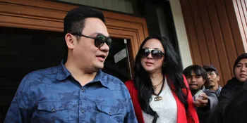 Makin Gemuk, Regina Hamil Anak Farhat Abbas?