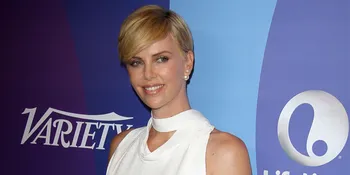 Makin Mesra, Inikah Bukti Charlize Theron - Sean Penn Pacaran?