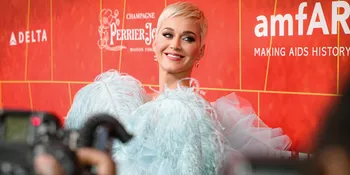 Makin Serius, Orlando Bloom Ajak Flynn Main Bareng Katy Perry