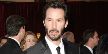 Makin Tua, Rambut Keanu Reeves Mulai Botak?