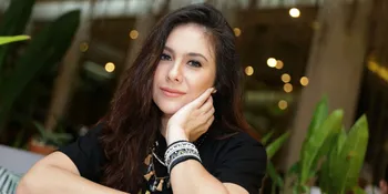 Makna Humble Glam Bagi Wulan Guritno: Bagai Oasis di Tengah Kehidupan Yang Ricuh