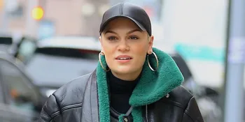 Malam Tahun Baru, Jessie J Nyanyikan Lagu Perdamaian John Lennon