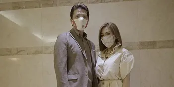 Manjanya Reino Barack ke Syahrini, Request Snack Bikinan Istri dan Minta Disuapin