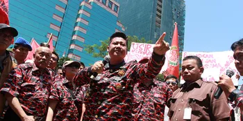 Marah, Ratusan Massa Ormas KPMP Teriakkan Gantung Demian