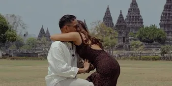 Marion Jola Terima Lamaran Dennis Talakua di Prambanan, Resmi Tunangan