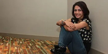 Masayu Anastasia Kepoin Instagram Amitabh Bachchan