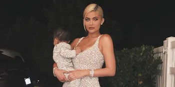 Masih 1 Tahun, Stormi Webster Anak Kylie Jenner Sudah Pakai Tas Hermes
