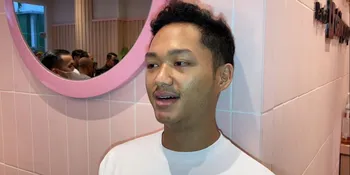 Masih Betah Jalani LDR dengan Sarah Manzel, Azriel Hermansyah Mengaku Sering Sedih Karena Hal Ini