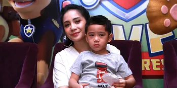 Masih Kecil, Rafathar Sudah Pakai iPhone Terbaru Seharga Puluhan Juta