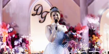 Masih Seperti Pacaran, Tina Toon dan Suami Belum Punya Rencana Bulan Madu