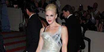 Mau Tetap Keren Saat Hamil Besar? Intip Gaya Gwen Stefani!