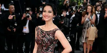 Maudy Koesnaedi Memukau di Red Carpet Cannes Film Festival