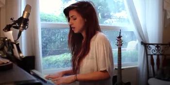 Melankolis & Romantis! Cewek Ini Cover Lagu 'Fix You' Coldplay