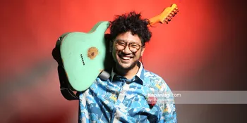 Memandikan Anak di Kala Senggang Jadi Cara Kunto Aji Untuk Bonding