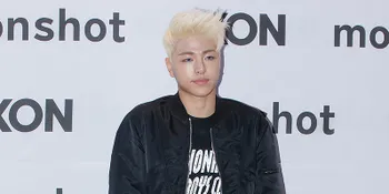 FOTO: Member iKON Ketahuan Dugem - Jalan Bareng Cewek di Club