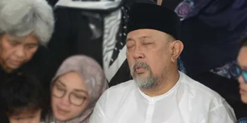 Menangis Melepaskan Kepergian Istri, Indro Warkop: Maaf Saya Cengeng