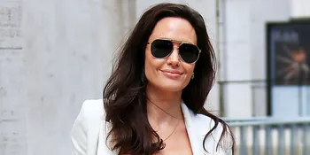 [FOTO] Mengajar S2 Untuk Pertama Kalinya, Angelina Jolie Grogi