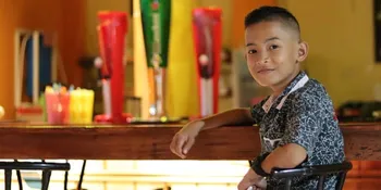 Mengenal Frengky Zega, Bocah Asal Nias yang Viral Berkat Suara Emasnya