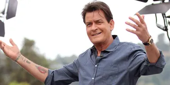 Mengenal Lebih Dalam Charlie Sheen, Aktor Yang Mengaku Idap HIV