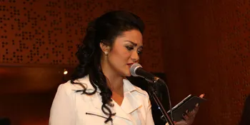 Menggemaskan! Amora Nyanyi Bareng Krisdayanti Saat Rehearsal