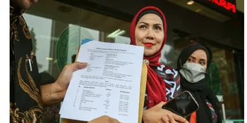 Menggugat Cerai Ferry Irawan, Venna Melinda Bantah Ingin Menikah Lagi