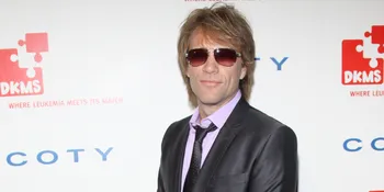 Mengharukan, Jon Bon Jovi Beri Kejutan Bocah Penderita Kanker
