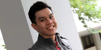 Menjadi Penyanyi, Barry Item Banyak Diajari Titi DJ