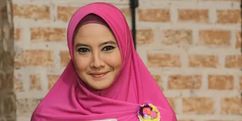 Menulis, Peggy Melati Sukma Belum Bisa Dikejar Deadline