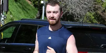 Merasa Dirinya Wanita, Sam Smith Punya Koleksi Sepatu Heels
