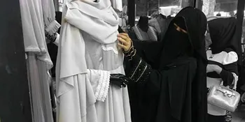 Merasa Ditolak Beribadah Oleh Allah, Alasan Umi Pipik Bercadar