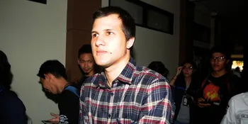 Meski Suami Istri, Stuart Collin Sulit Temui Risty Tagor