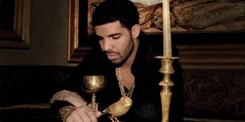 Mesranya... Drake Cium Kylie Jenner di Depan Banyak Orang