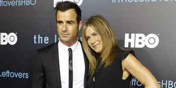 Mesranya... Jennifer Aniston - Justin Theroux Tertangkap Ciuman