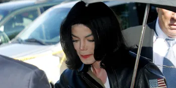 Michael Jackson Selalu Curhat Pada Dokter Pribadinya