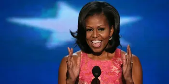 Michelle Obama Balap Karung Lawan Jimmy Fallon, Siapa Yang Menang?