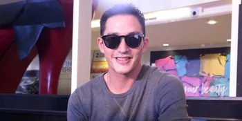 Mike Lewis Kenang Almarhum Ibunya Pasca 3 Bulan Meninggal