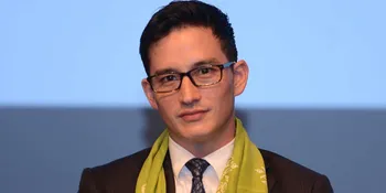 Mike Lewis Sampaikan Pesan Bijak Untuk Lucinta Luna