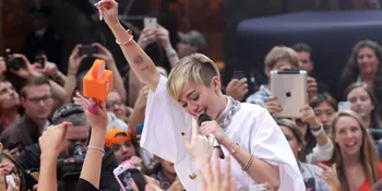 Miley Cyrus Akan Kolaborasi Dengan David Guetta?