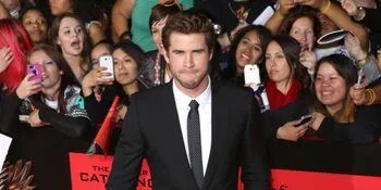 Miley Cyrus Sakit, Bagaimana Reaksi Liam Hemsworth?