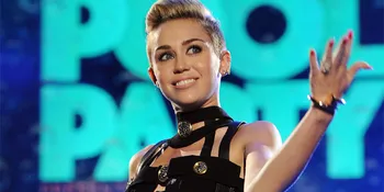 Miley Cyrus Tampil Hot, Inilah Reaksi Will Smith dan Anak-Anaknya!