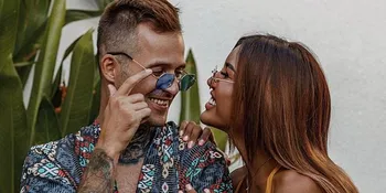 Millen Cyrus Pemotretan dengan Cowok Ganteng, Netizens: Lumayan Kelihatan Tonjolannya