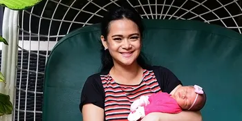 Mimpi Jadi Kenyataan, Shezy Idris Lahirkan Seorang Putri Cantik