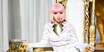 Minzy Buktikan Sebagai Member Termuda 2NE1 Yang Imut