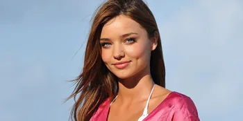 Miranda Kerr Tampil 'Nakal' di Majalah Esquire