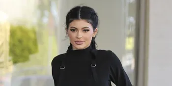 Miris! Kylie Jenner Akui Hanya Punya 2 Teman Baik, Kenapa?