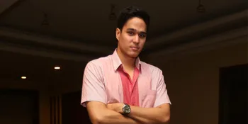 Mischa Chandrawinata Jalani Syuting Stripping Yang Sehat